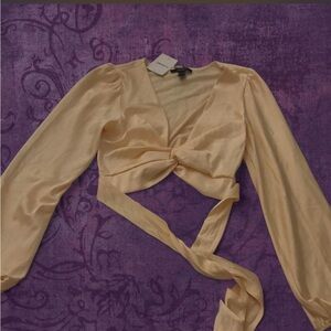 Brand new Forever 21 Cream Yellow Long Sleeve Blouse nwt